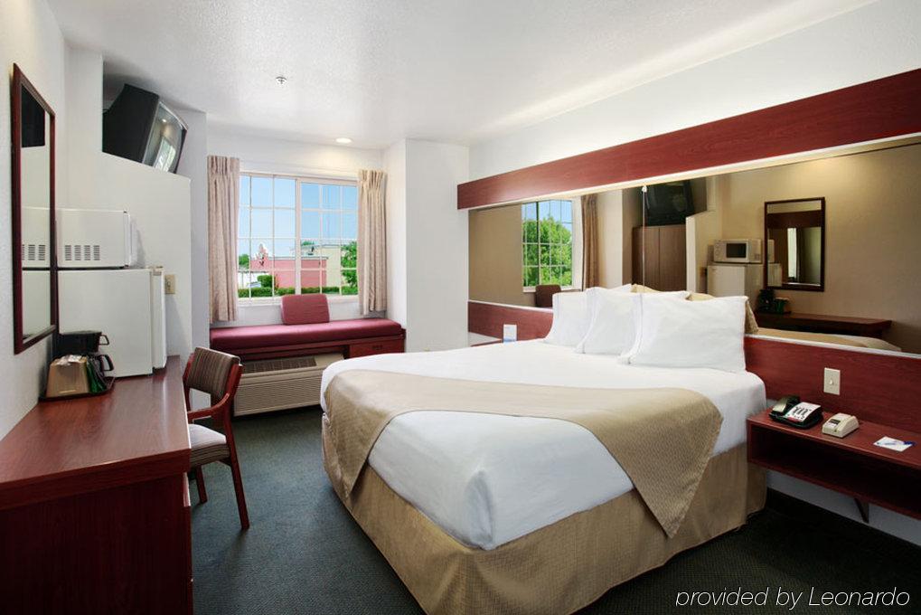 Travelodge By Wyndham Stockton Exterior foto